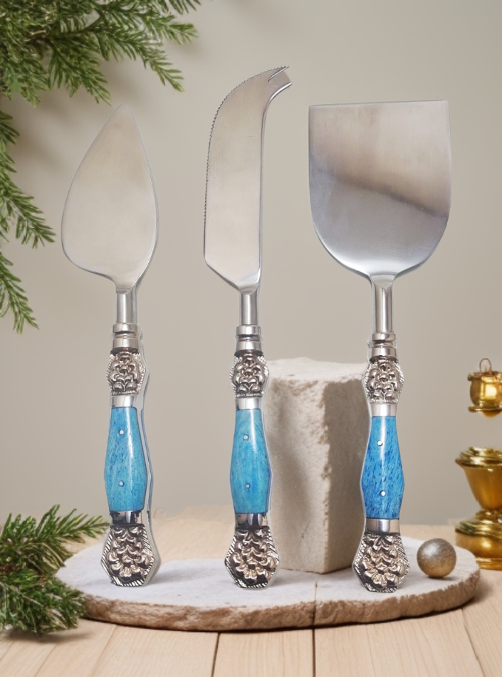 Close-up of handcrafted Indian cutlery highlighting stainless steel finish, custom handle design, and artisanal detailing for export